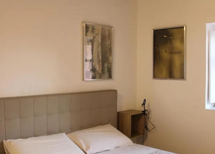 Domus Museum Apartman Nápoly